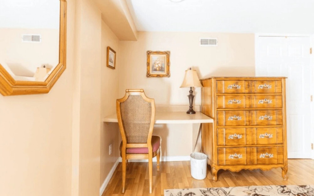 photo 5 of Spacious Townhome in St. Louis
