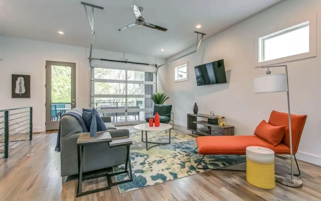 photo 2 of Spacious Tranquil Rooftop Pad on 8th by Music City Luxury Stays