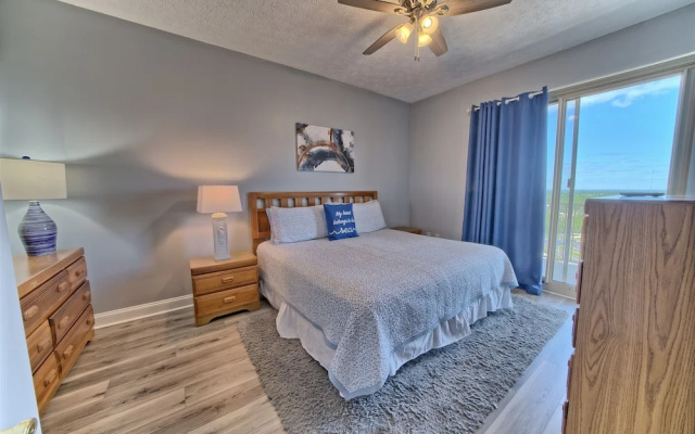 photo 2 of Spacious Tropical Condominium at 17th Floor with Beach and Pool Access - Unit 1707 by RedAwning