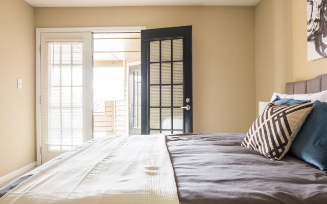 photo 2 of Spacious Uptown Apartments