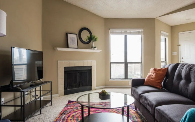 photo 4 of Spacious Uptown Apartments