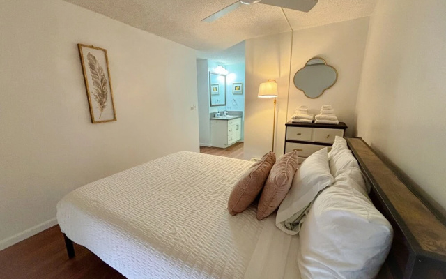 photo 3 of Spacious Waikiki Lanais Apartment 2 Bedroom Condo by RedAwning
