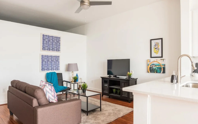 photo 5 of 1 BR Apt Near AA Center with Parking by Frontdesk