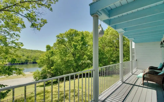 photo 2 of Spacious White Rivers Jewel: Fishing Haven!