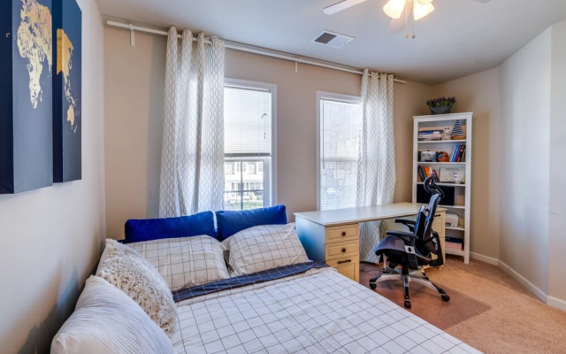 photo 4 of Spacious Woodbridge Home Near Leesylvania Park!