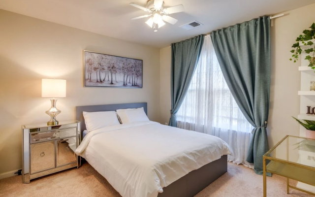 photo 5 of Spacious Woodbridge Home Near Leesylvania Park!