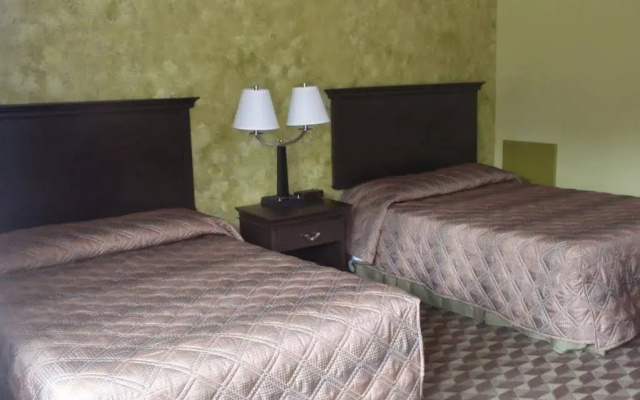 photo 3 of Spartan Motel