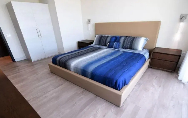 photo 4 of Spectacular 1 Bed Plus Den On To The Amazing Hollywood Beach
