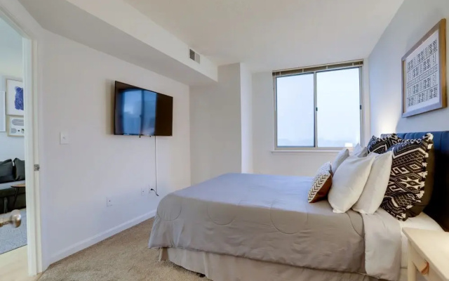 photo 5 of Spectacular 1 BR Condo at Ballston