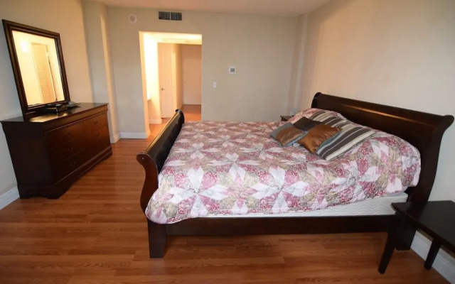 photo 2 of Spectacular 2 Bed 2 Baths Right Across The Beach