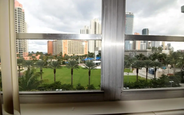 photo 5 of Spectacular 2 Bed 2 Baths Right Across The Beach