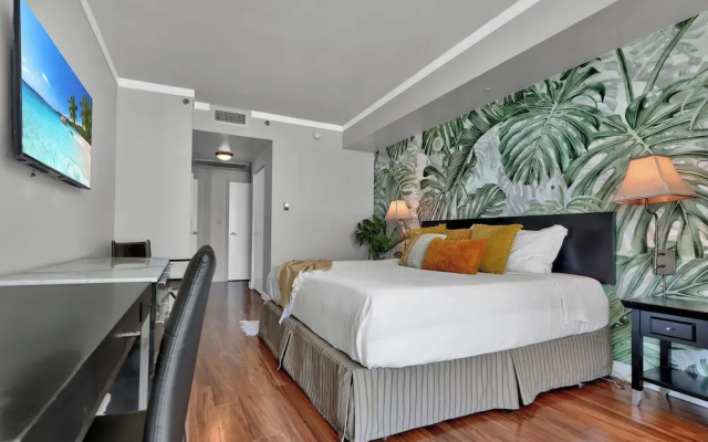 photo 4 of Spectacular Bay View 1bd 2baths in Grove