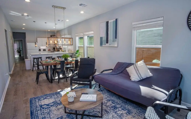 photo 2 of Spectacular Brand New 4BR 2 5BA Near DT Riverwalk