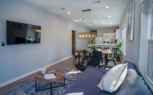 photo 3 of Spectacular Brand New 4BR 2 5BA Near DT Riverwalk