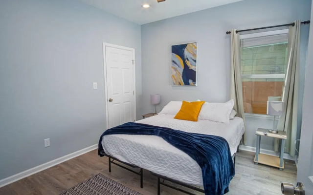 photo 4 of Spectacular Brand New 4br/2.5ba Near DT/ Riverwalk