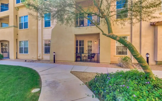 photo 2 of SPECTACULAR Ground Floor Condo Facing gorgeous COURTYARD! by RedAwning