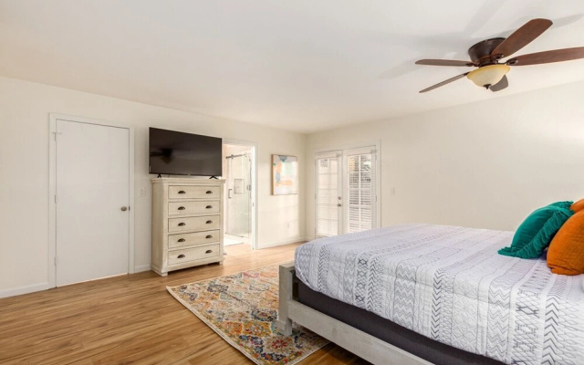 photo 4 of Spectacular Moon Valley! 4 Bedroom With 3 King Beds! Heated Pool! Sleeps 10! 4 Home by Redawning