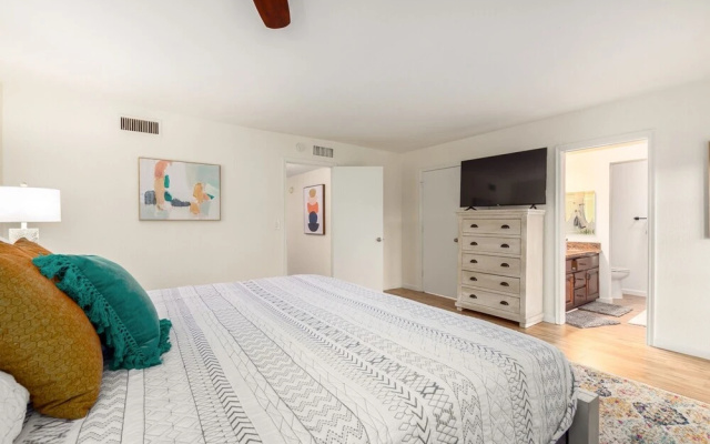 photo 5 of Spectacular Moon Valley! 4 Bedroom With 3 King Beds! Heated Pool! Sleeps 10! 4 Home by Redawning