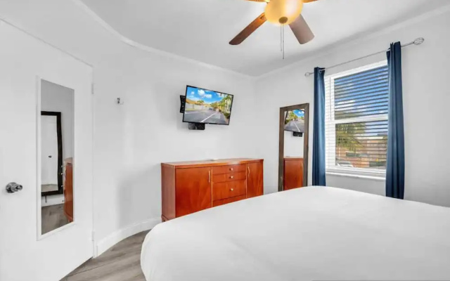 photo 3 of Spectacular Ocean View Corner Apartment