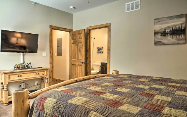 photo 4 of Branson West Cabin w/ Pool Access & Golfing