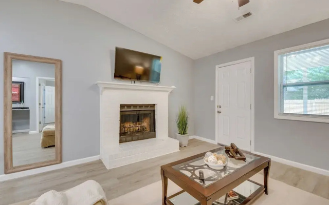 photo 2 of Atlanta Vacation Rental Near Airport!
