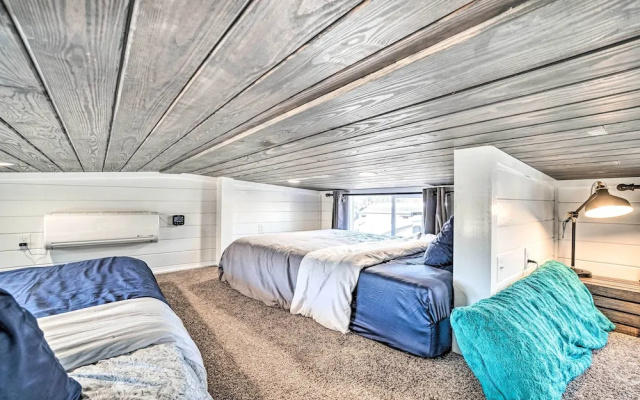photo 3 of Splendid Tiny Home With Fire Pit ~ 2 Mi to Lake!
