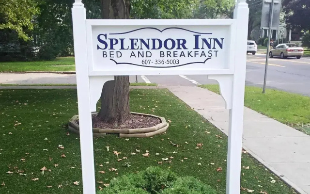 photo 4 of Splendor Inn Bed & Breakfast