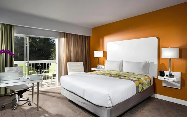 photo 2 of Sportsmens Lodge Hotel