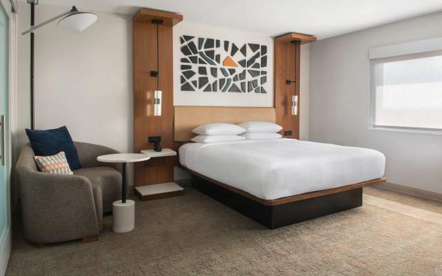 photo 3 of Marriott Springfield Downtown