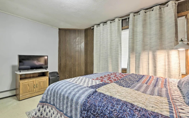 photo 3 of Springfield Vacation Rental: 1 Mi to Downtown