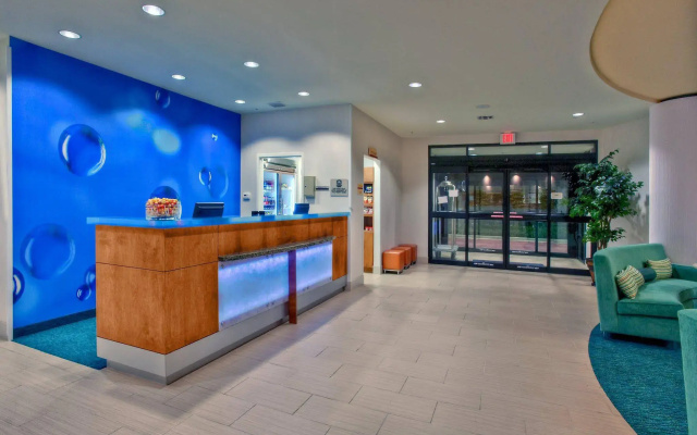 photo 2 of SpringHill Suites by Marriott Baton Rouge North/Airport