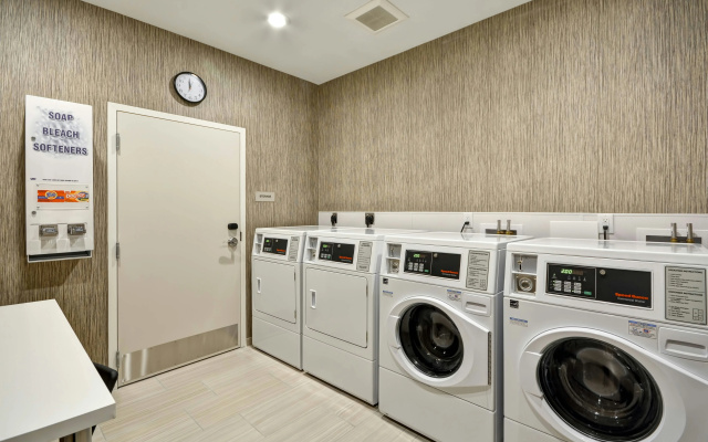 photo 3 of SpringHill Suites by Marriott Cincinnati Blue Ash