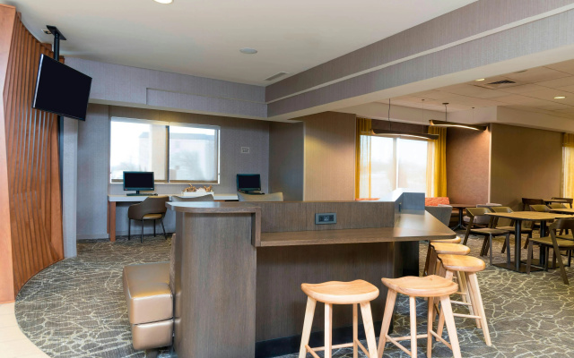 photo 3 of SpringHill Suites by Marriott Grand Rapids North