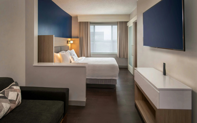 photo 3 of SpringHill Suites by Marriott Herndon Reston