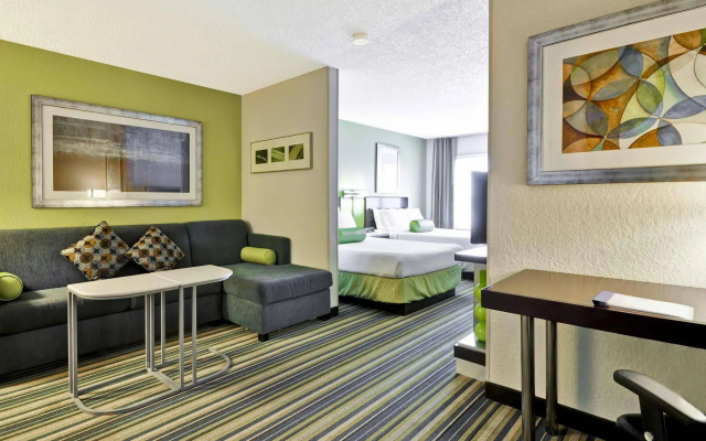photo 3 of SpringHill Suites Houston Hobby Airport