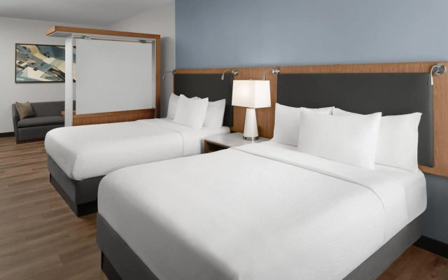photo 4 of SpringHill Suites by Marriott Houston Intercontinental Arprt