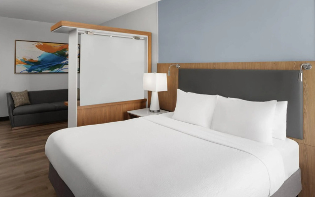 photo 5 of SpringHill Suites by Marriott Houston Intercontinental Arprt
