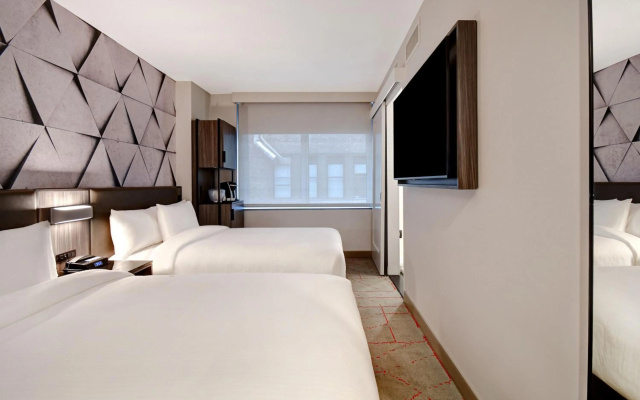 photo 3 of SpringHill Suites by Marriott New York Midtown Manhattan/Park Avenue
