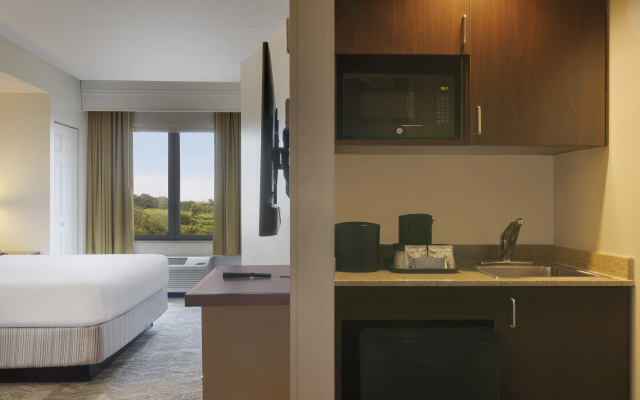 photo 3 of SpringHill Suites by Marriott Newark Liberty International