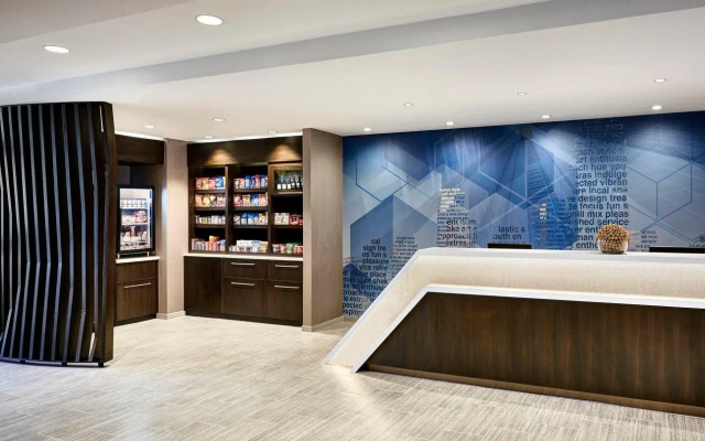 photo 2 of SpringHill Suites by Marriott Oakland Airport
