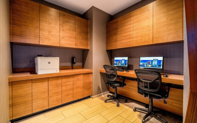 photo 3 of SpringHill Suites by Marriott Oakland Airport