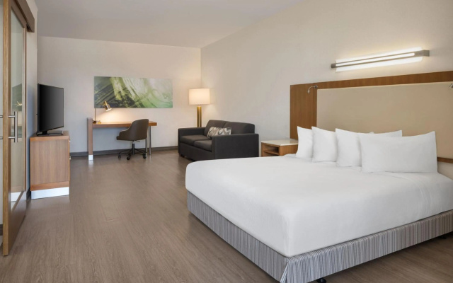photo 3 of SpringHill Suites by Marriott Orange Beach
