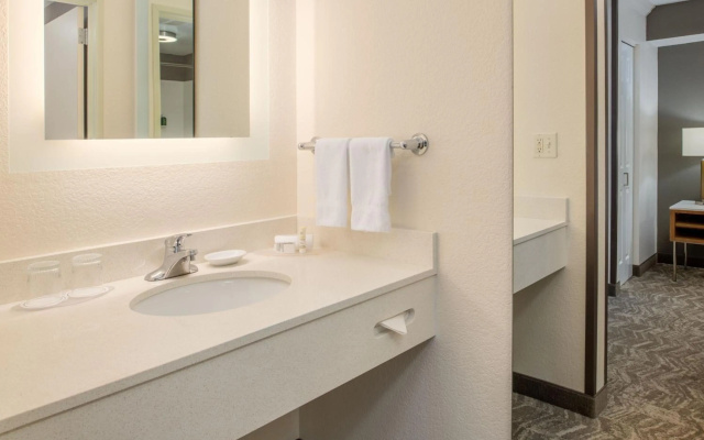 photo 5 of SpringHill Suites by Marriott Portland Airport