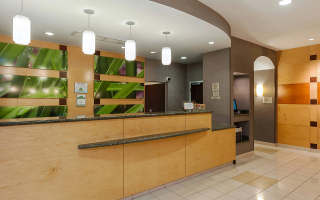 photo 2 of SpringHill Suites Charlotte Lake Norman/Mooresville