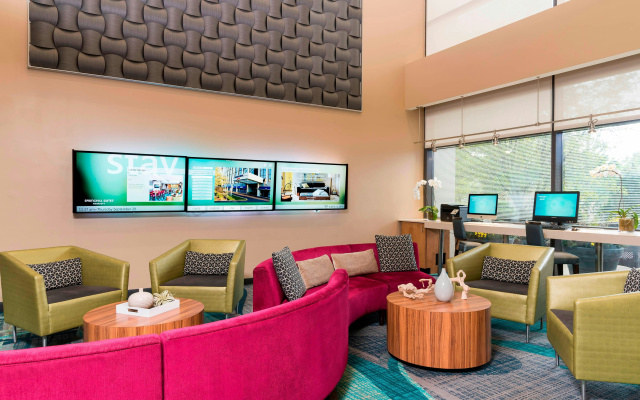 photo 2 of SpringHill Suites Chicago O'Hare by Marriott