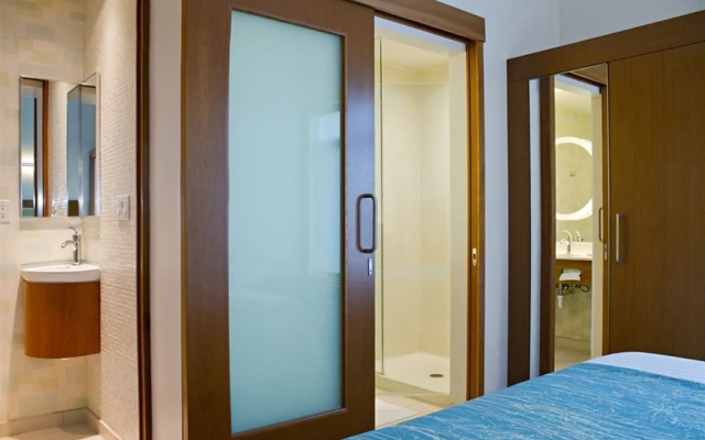 photo 5 of SpringHill Suites Cincinnati Airport South