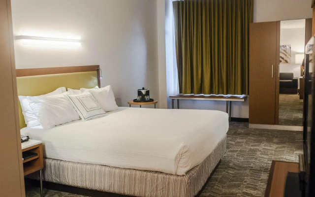 photo 3 of SpringHill Suites Cincinnati Midtown