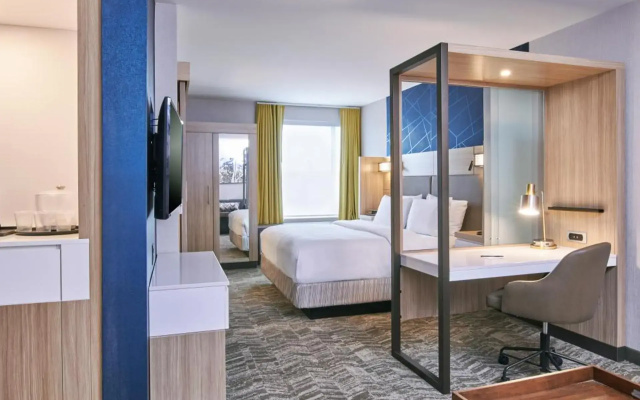 photo 3 of SpringHill Suites Detroit Dearborn