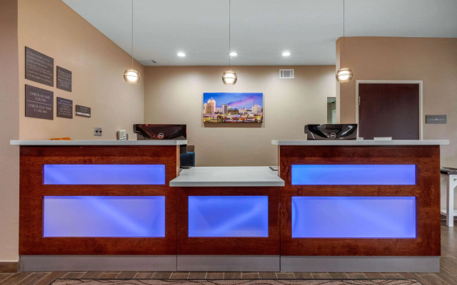 photo 2 of Comfort Inn & Suites Montgomery East Carmichael Rd