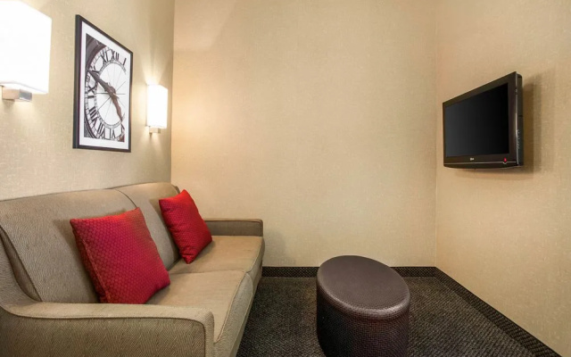 photo 2 of SpringHill Suites Roanoke